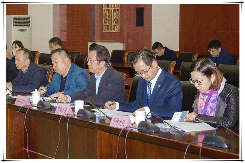 企業(yè)家1_副本.jpg 企業(yè)家1_副本.jpg