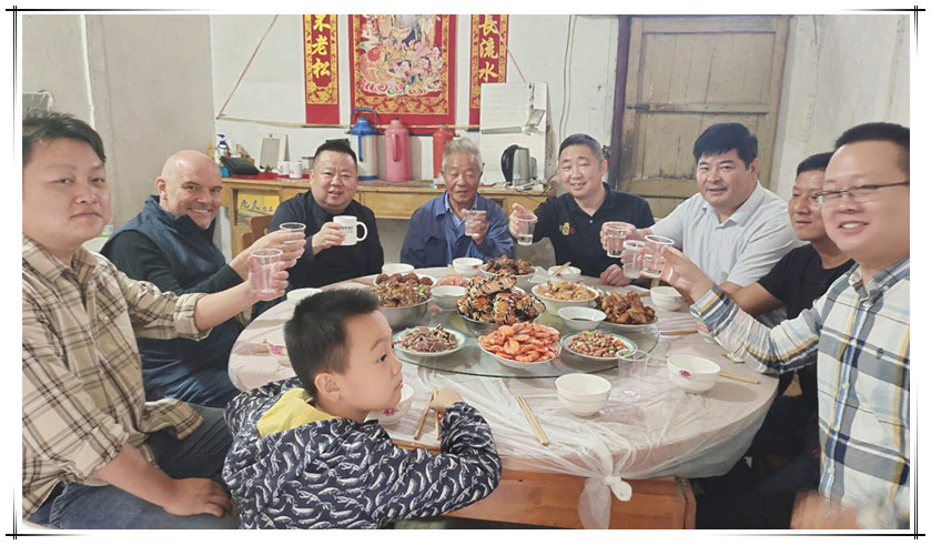 暖心！集團(tuán)董事長與外籍專家同慶雙節(jié)